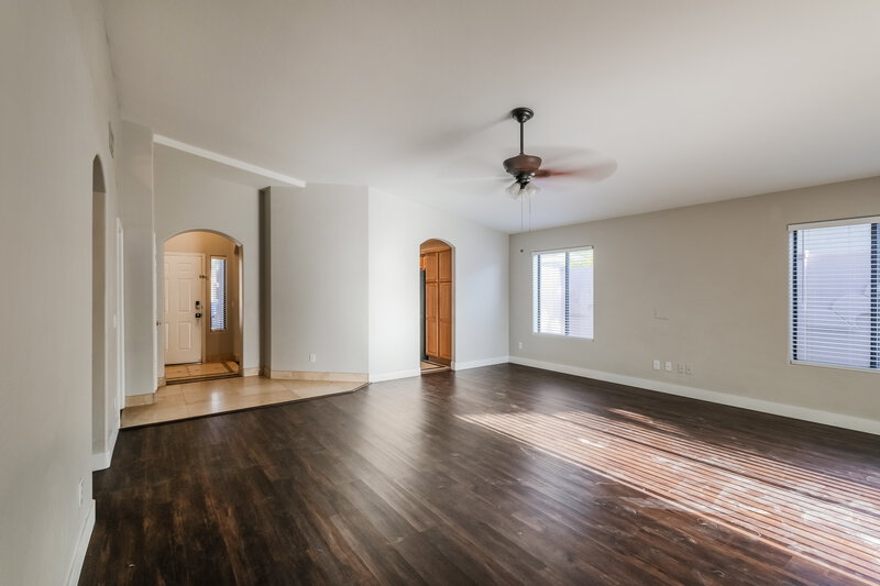 2,430/Mo, 17811 N 41St Pl Phoenix, AZ 85032 Living Room View