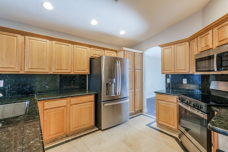 2,430/Mo, 17811 N 41St Pl Phoenix, AZ 85032 Kitchen View