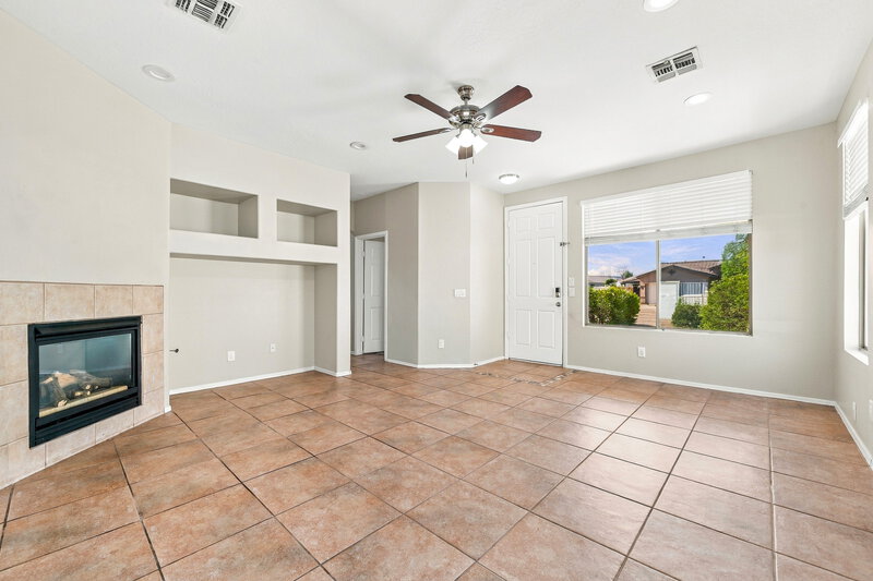 2,100/Mo, 17518 W Hope Dr Goodyear, AZ 85338 Living Room View 2