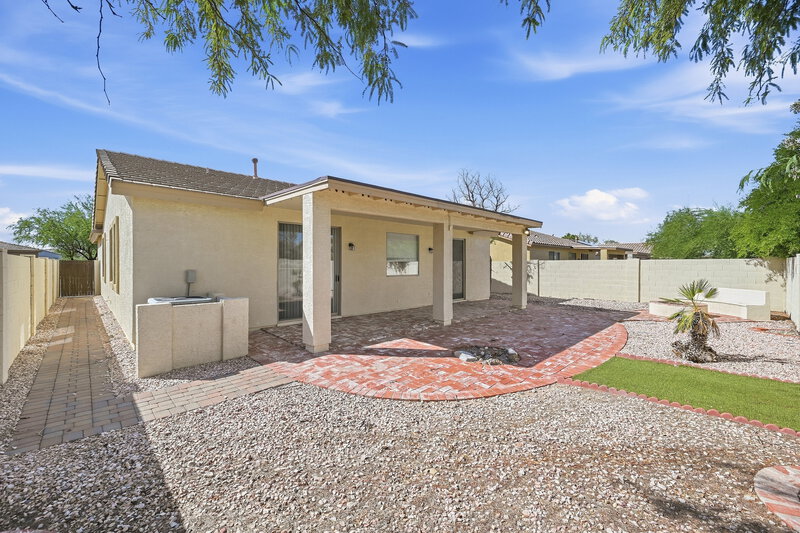 2,100/Mo, 17518 W Hope Dr Goodyear, AZ 85338 Rear View