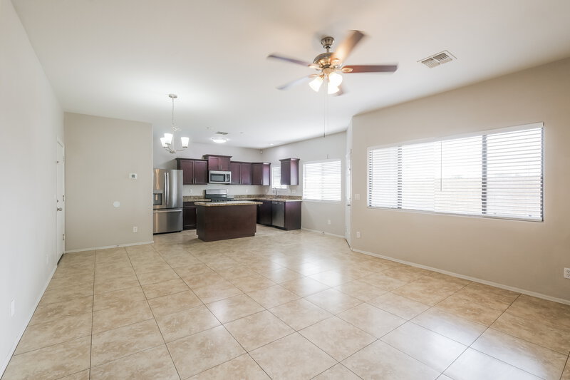 2,060/Mo, 4855 S 4th Ave Phoenix, AZ 85041 Living Room View