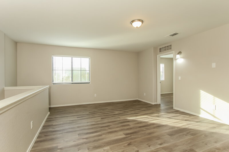 2,530/Mo, 4855 S 4th Ave Phoenix, AZ 85041 Loft View