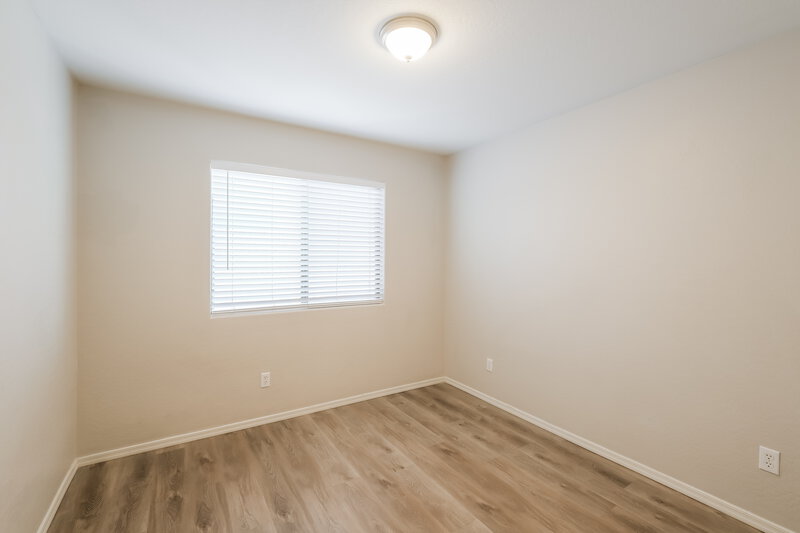 2,060/Mo, 4855 S 4th Ave Phoenix, AZ 85041 Bedroom View 2