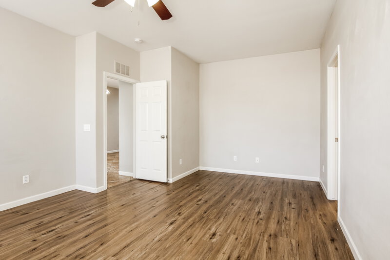 2,325/Mo, 11838 W Foothill Dr Sun City, AZ 85373 Main Bedroom View 2