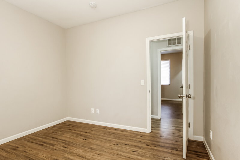 2,325/Mo, 11838 W Foothill Dr Sun City, AZ 85373 Bedroom View