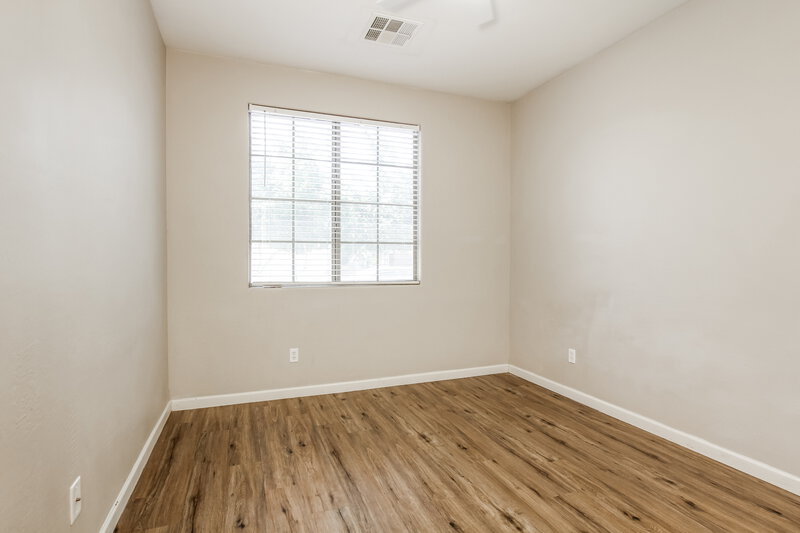2,325/Mo, 11838 W Foothill Dr Sun City, AZ 85373 Bedroom View 3