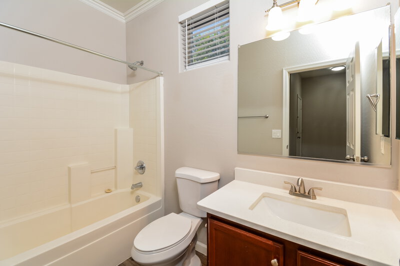 2,190/Mo, 11838 W Foothill Dr Sun City, AZ 85373 Main Bathroom View 2