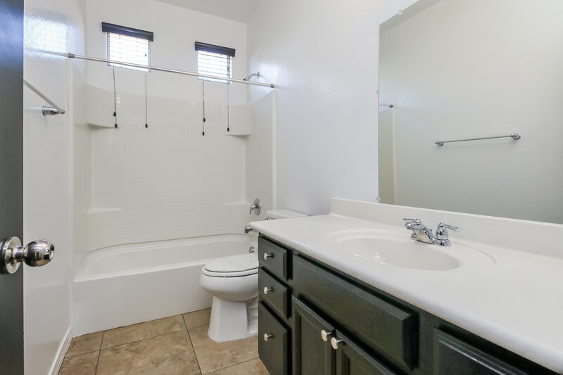 2,990/Mo, 22258 E Cherrywood CT Queen Creek, AZ 85142 Main Bathroom View 2