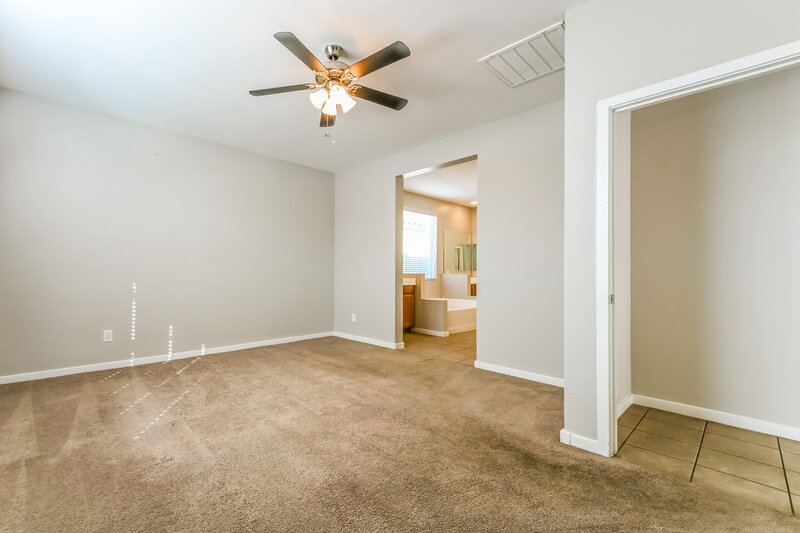 2,200/Mo, 4235 W Dayflower Dr San Tan Valley, AZ 85144 Main Bedroom View