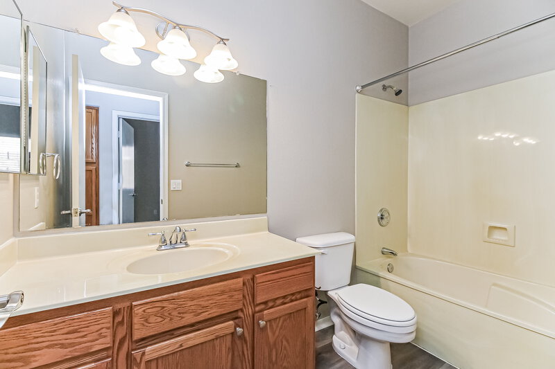 2,360/Mo, 6726 E Minton St Mesa, AZ 85215 Bathroom View