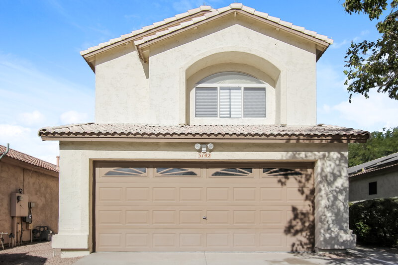 2,440/Mo, 3142 E Kristal Way Phoenix, AZ 85050 Front View