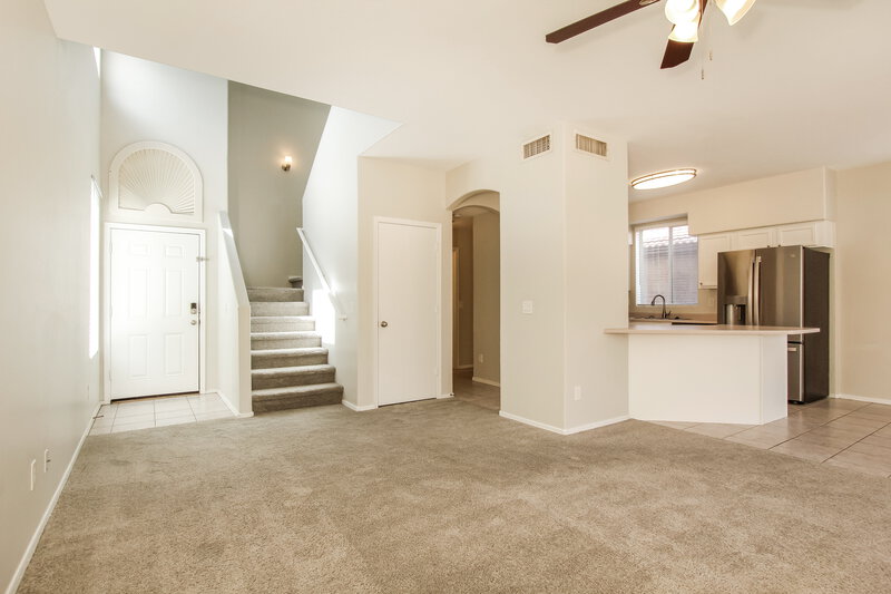 2,235/Mo, 3142 E Kristal Way Phoenix, AZ 85050 Living Room View 2
