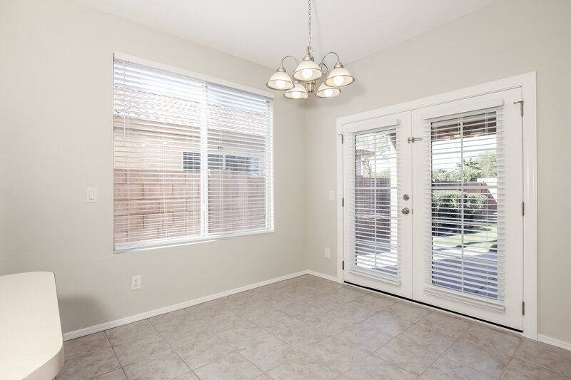 2,440/Mo, 3142 E Kristal Way Phoenix, AZ 85050 Dining Room View