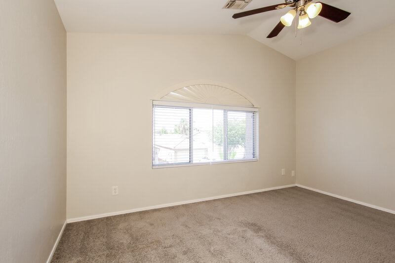 2,235/Mo, 3142 E Kristal Way Phoenix, AZ 85050 Main Bedroom View