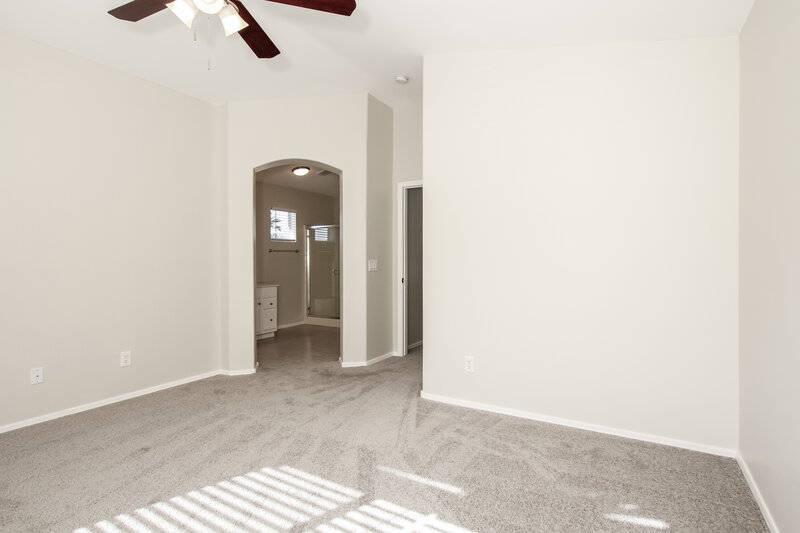 2,440/Mo, 3142 E Kristal Way Phoenix, AZ 85050 Primary Bedroom View