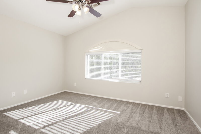 2,440/Mo, 3142 E Kristal Way Phoenix, AZ 85050 Primary Bedroom View 2