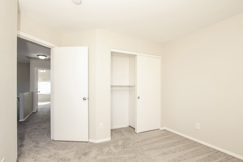 2,440/Mo, 3142 E Kristal Way Phoenix, AZ 85050 Bedroom View 2