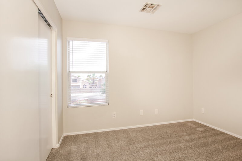 2,235/Mo, 3142 E Kristal Way Phoenix, AZ 85050 Bedroom View 3