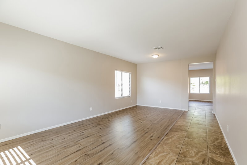 2,695/Mo, 3338 W Chambers St Phoenix, AZ 85041 Living Room View 2