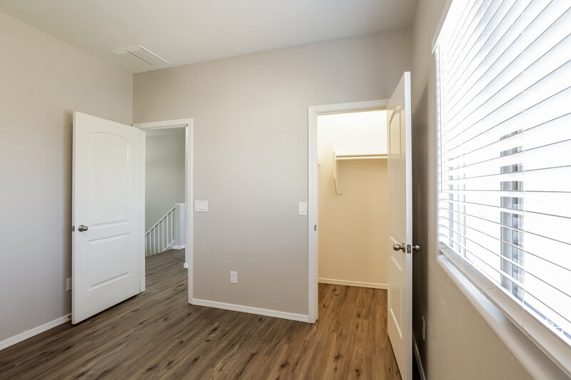 2,695/Mo, 3338 W Chambers St Phoenix, AZ 85041 Bedroom View