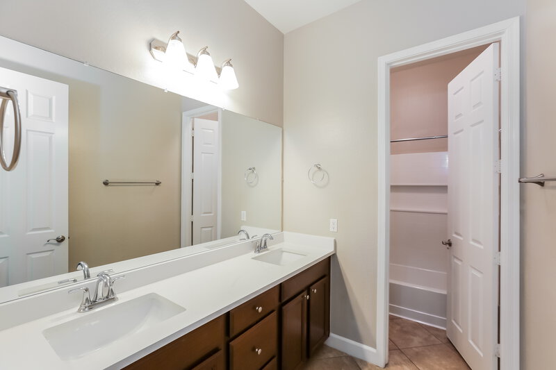 2,475/Mo, 17315 W Lincoln St Goodyear, AZ 85338 Bathroom View