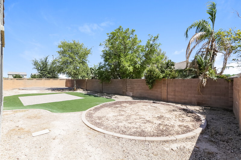 2,475/Mo, 17315 W Lincoln St Goodyear, AZ 85338 Backyard View