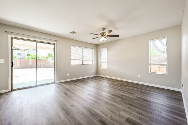 2,505/Mo, 2531 W White Feather Ln Phoenix, AZ 85085 Family Room View 2