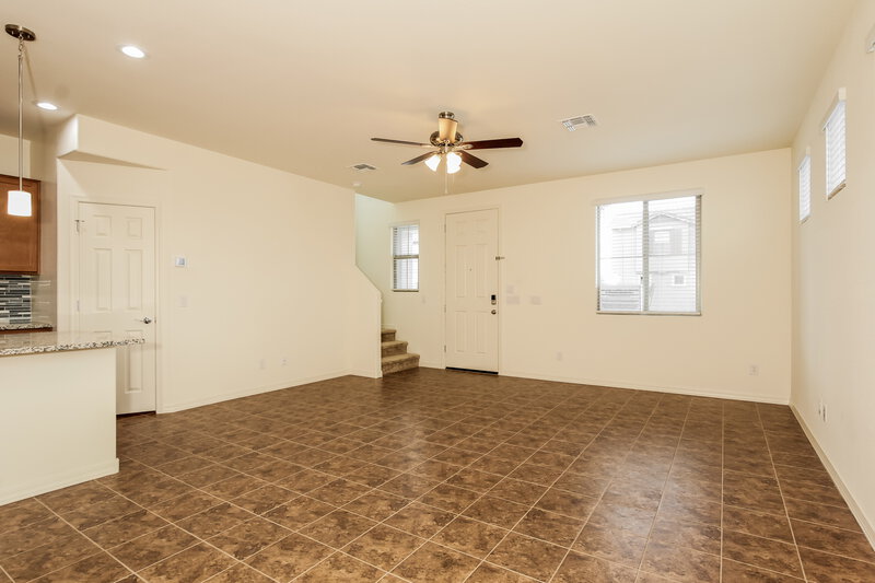 2,000/Mo, 3815 S 58th Ln Phoenix, AZ 85043 Living Room View 2