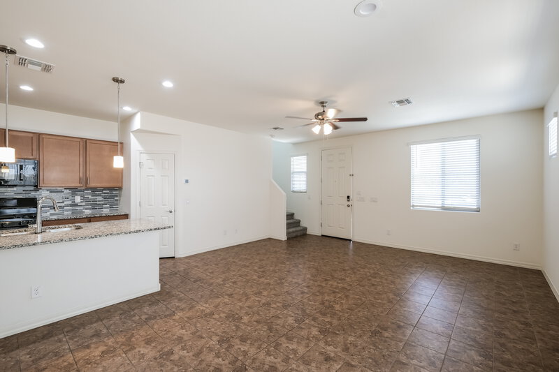 1,920/Mo, 3815 S 58th Ln Phoenix, AZ 85043 Dining Room View