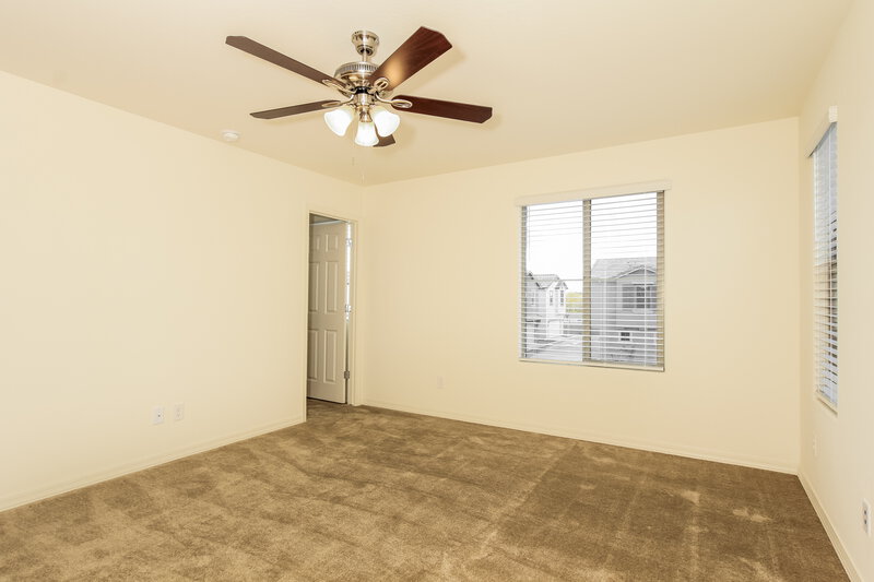 2,000/Mo, 3815 S 58th Ln Phoenix, AZ 85043 Main Bedroom View
