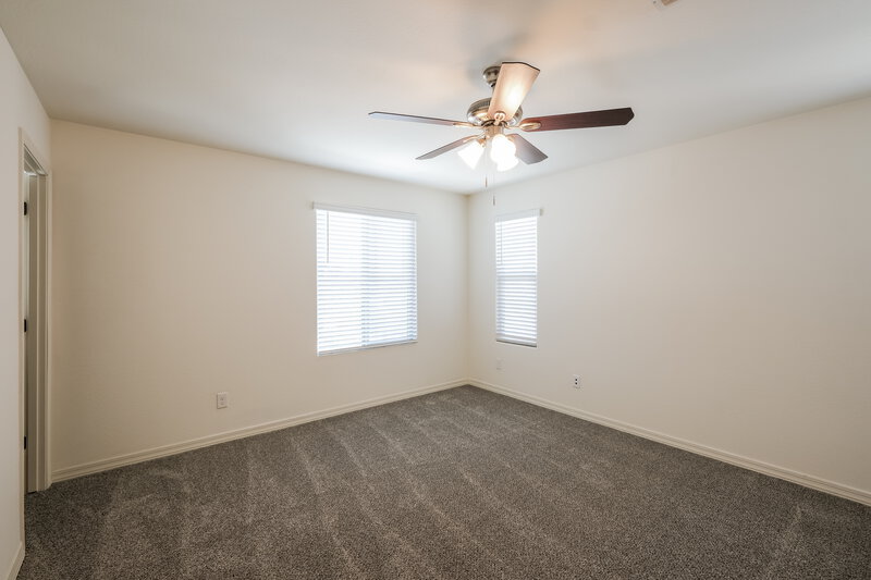 1,920/Mo, 3815 S 58th Ln Phoenix, AZ 85043 Main Bedroom View