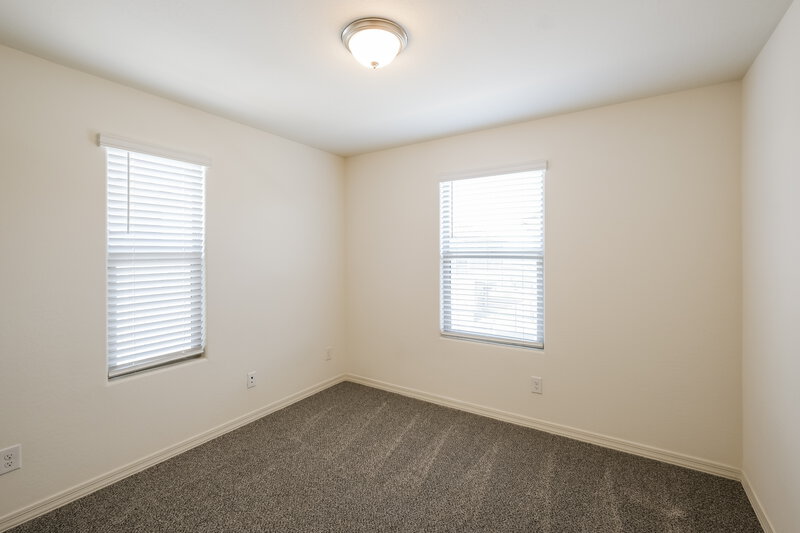 1,920/Mo, 3815 S 58th Ln Phoenix, AZ 85043 Bedroom View