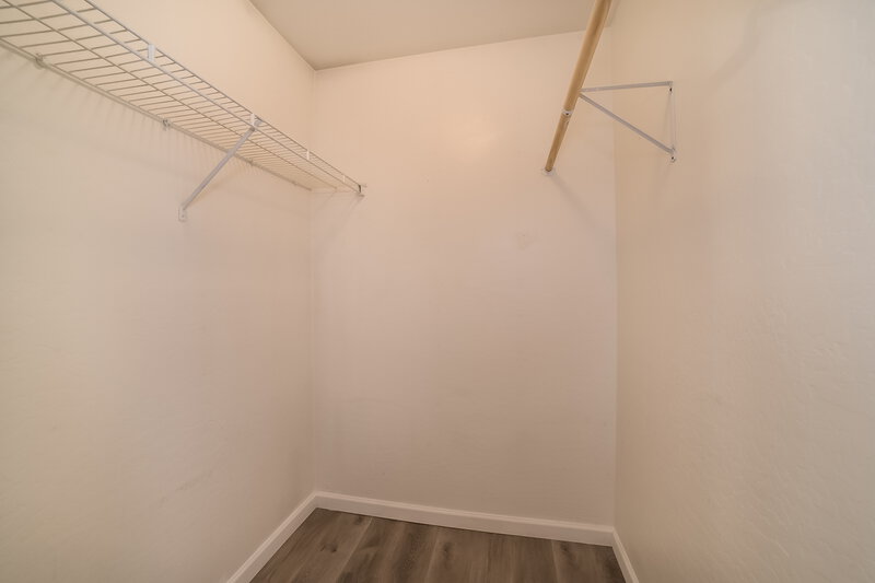 1,735/Mo, 3131 W Park St Phoenix, AZ 85041 Walk In Closet View