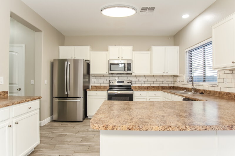 2,240/Mo, 10225 W Camelback Rd 49 Phoenix, AZ 85037 Misc View 5