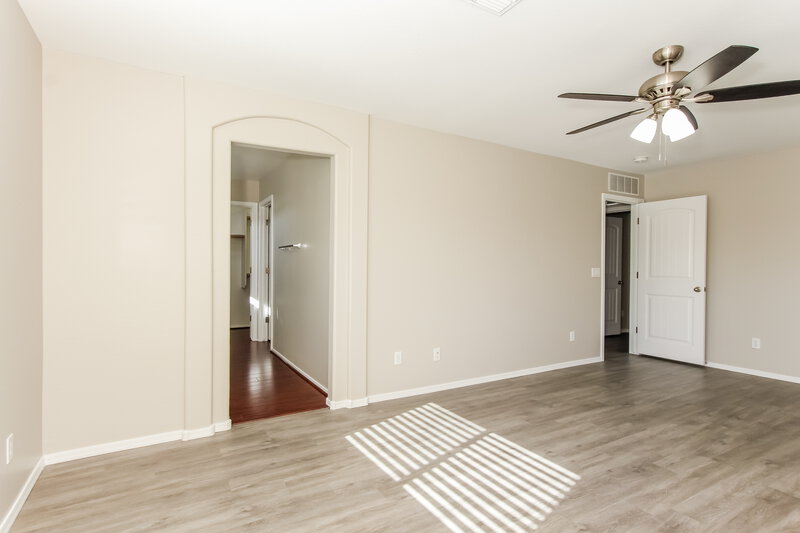 2,240/Mo, 10225 W Camelback Rd 49 Phoenix, AZ 85037 Misc View 8