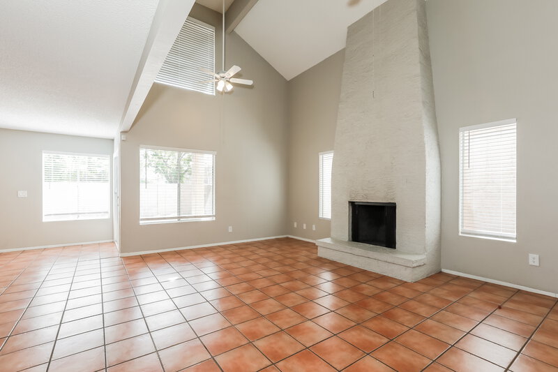 2,235/Mo, 3440 E Southern Ave Unit 1014 Mesa, AZ 85204 Living Room View 3