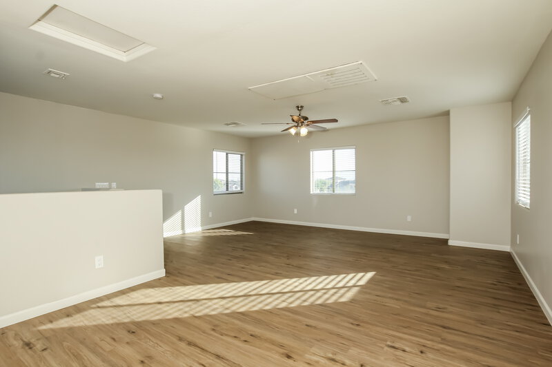 2,265/Mo, 912 E Brooke Pl Avondale, AZ 85323 Living Room View 2