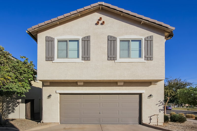 2,265/Mo, 912 E Brooke Pl Avondale, AZ 85323 Garage View