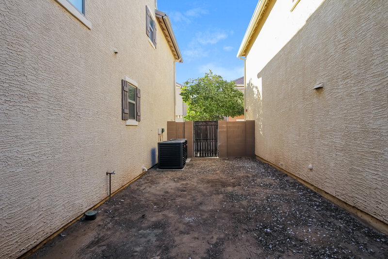 2,265/Mo, 912 E Brooke Pl Avondale, AZ 85323 Rear View