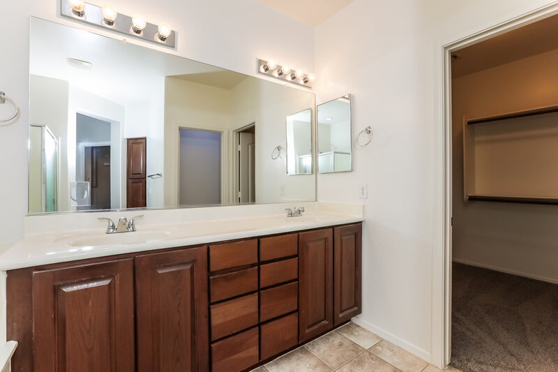 2,685/Mo, 3258 E Ivanhoe St Gilbert, AZ 85295 Main Bathroom View
