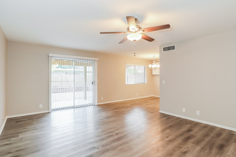 1,930/Mo, 406 E Marco Polo Rd Phoenix, AZ 85024 Living Room View 2