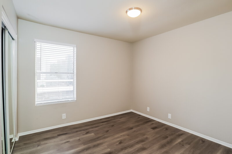 1,930/Mo, 406 E Marco Polo Rd Phoenix, AZ 85024 Bedroom View