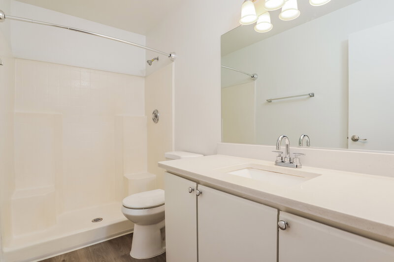 1,930/Mo, 406 E Marco Polo Rd Phoenix, AZ 85024 Bathroom View