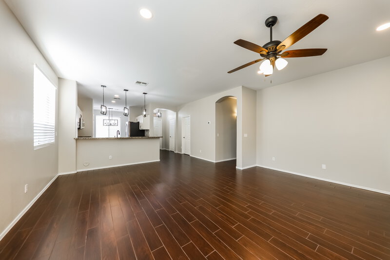 2,220/Mo, 9048 W Bluefield Ave Peoria, AZ 85382 Living Room View 2