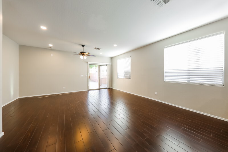 2,220/Mo, 9048 W Bluefield Ave Peoria, AZ 85382 Dining Room View