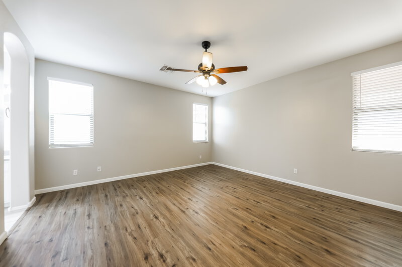 2,220/Mo, 9048 W Bluefield Ave Peoria, AZ 85382 Main Bedroom View 2