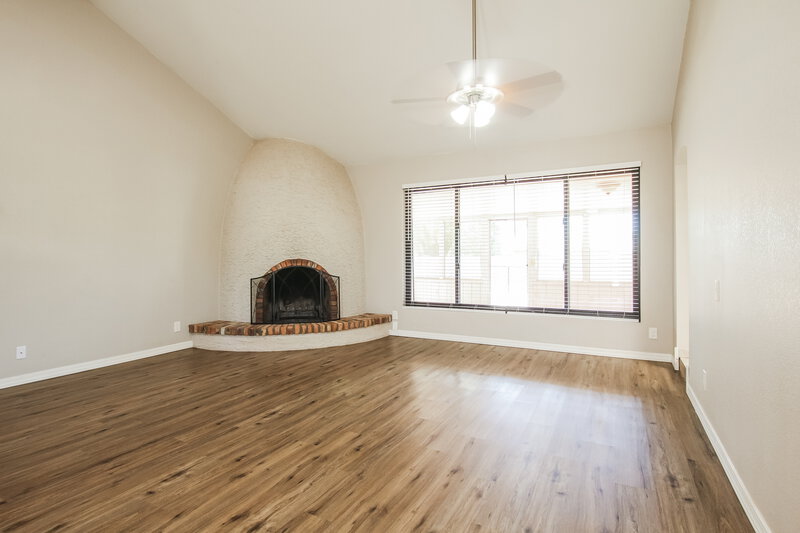 2,590/Mo, 17403 E San Marcus Dr Fountain Hills, AZ 85268 Living Room View