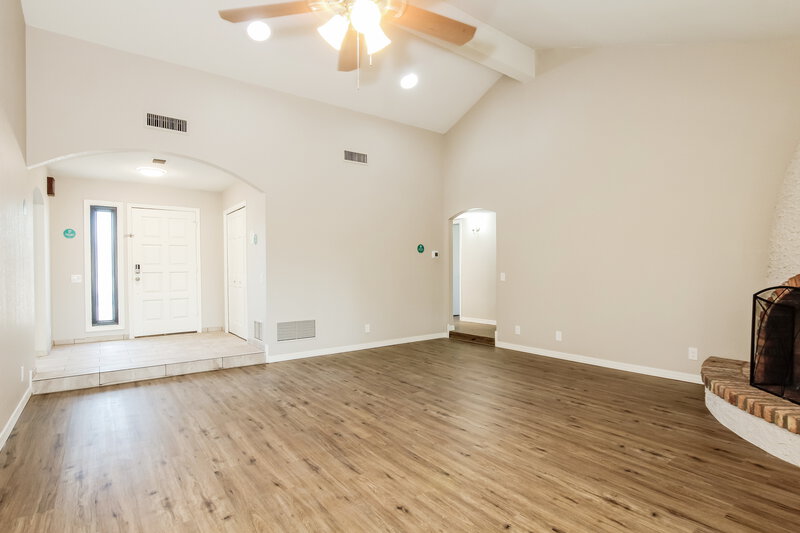3,425/Mo, 17403 E San Marcus Dr Fountain Hills, AZ 85268 Living Room View 3