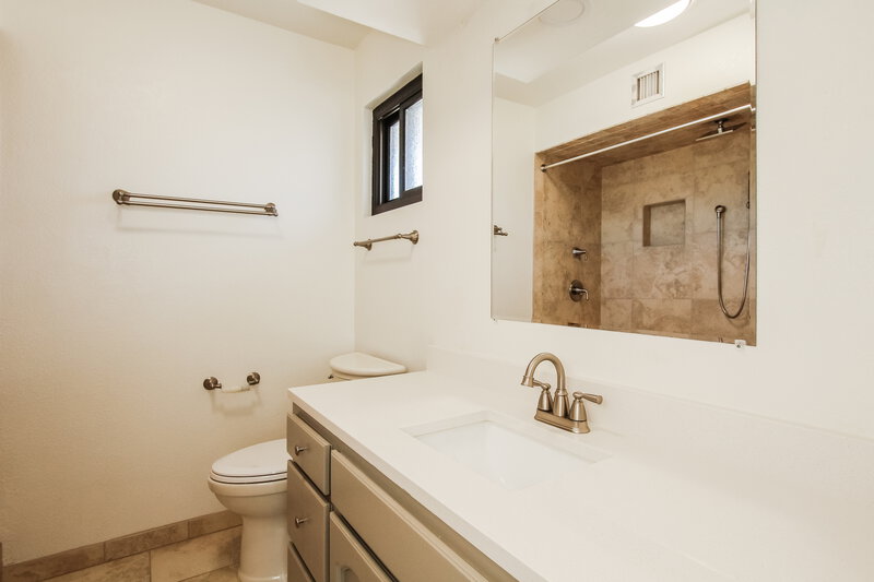 2,590/Mo, 17403 E San Marcus Dr Fountain Hills, AZ 85268 Main Bathroom View