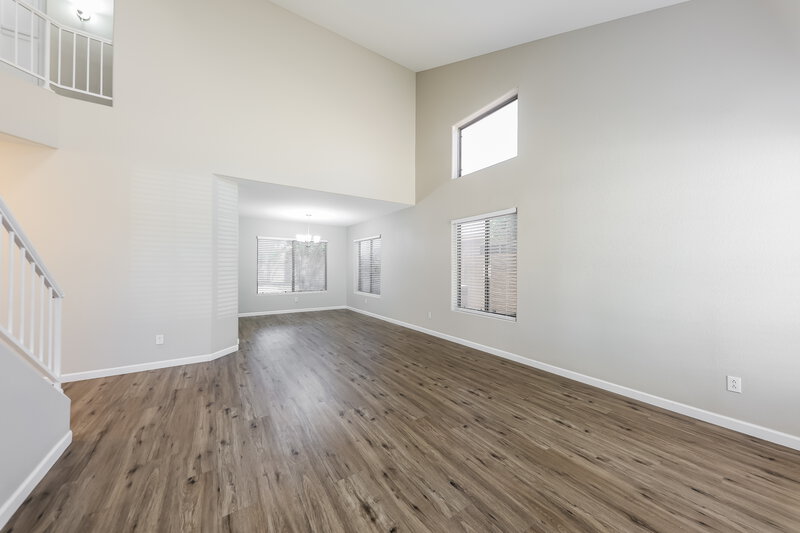 2,350/Mo, 8557 W Voltaire Ave Peoria, AZ 85381 Living Room View